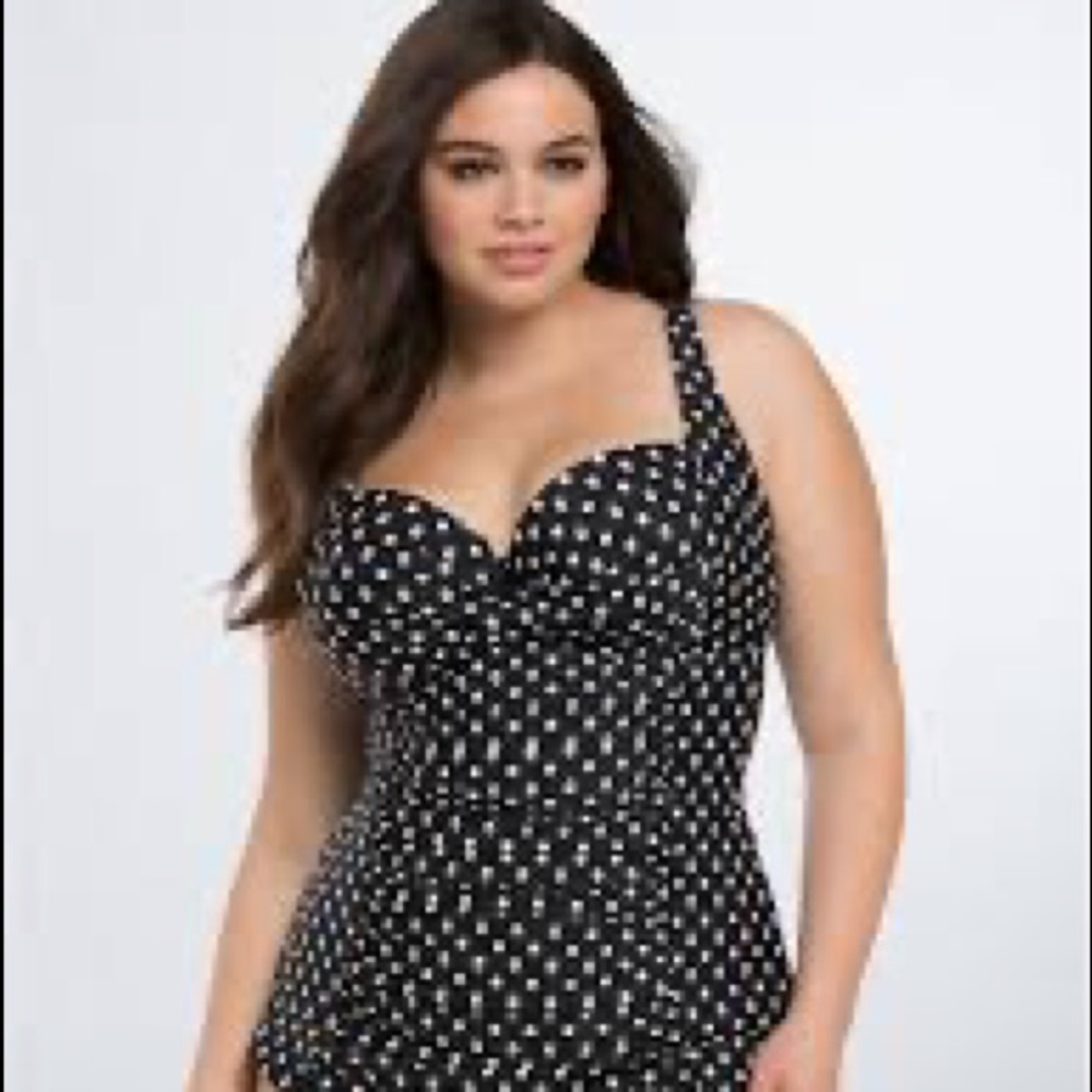 Torrid tankini swimsuit (top only)